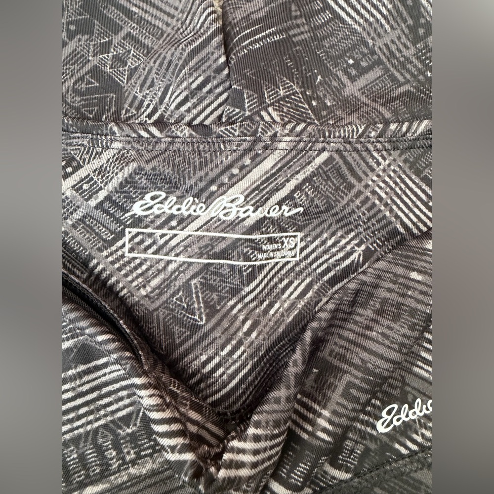 Eddie Bauer Capri Leggings - Picture 4 of 6